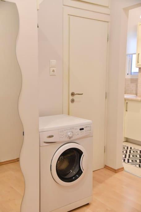 Tiny Treasure Apartment Aten Exteriör bild